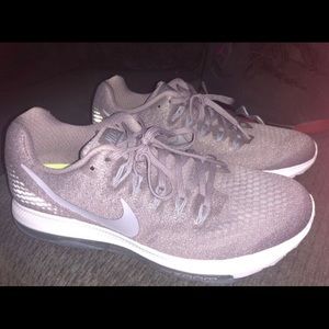 Nike run shoes size 8 women’s